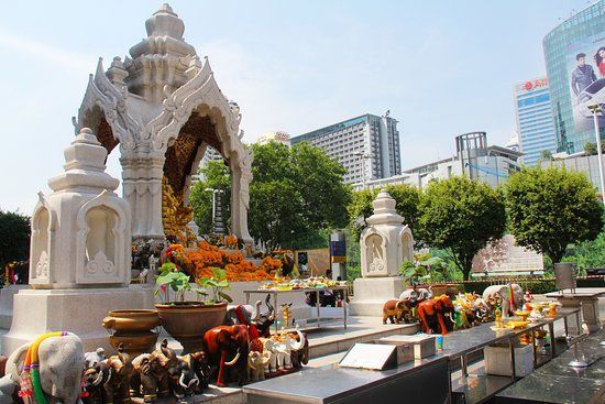 ガネーシャ像 トリムルティの祠